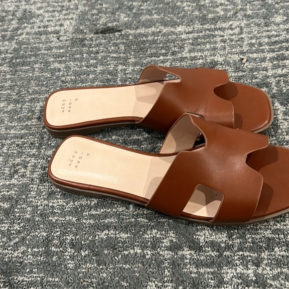 Cognac slides - Picture 2 of 3